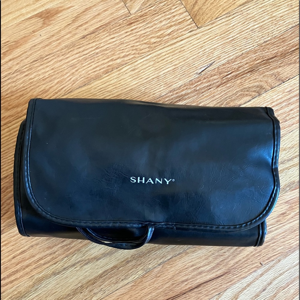 Shany Makeup brush carrier